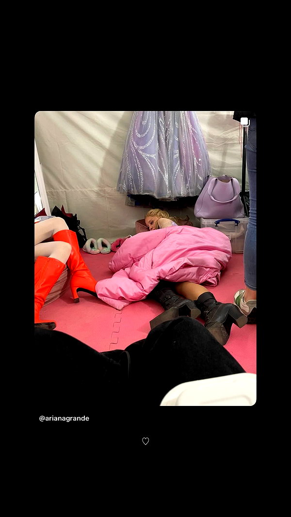 arianagrande instagram image archive image