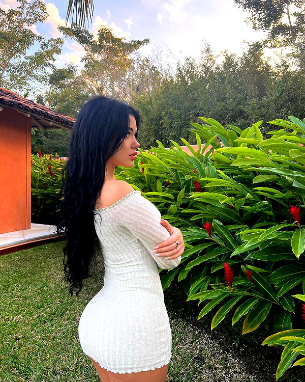 vanessa.rhd instagram image archive image