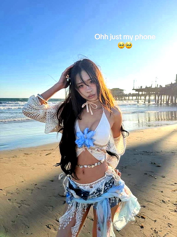 princessamelia_official instagram image archive image