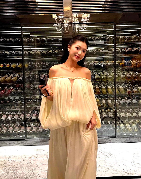 lyhythuedoxinh instagram image archive image