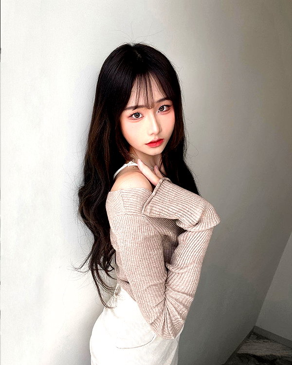 lai_931201 instagram image archive image