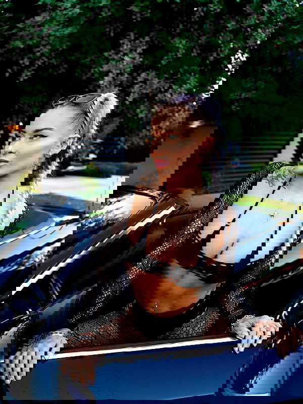 itshayleydavies itshayleydavies archive image