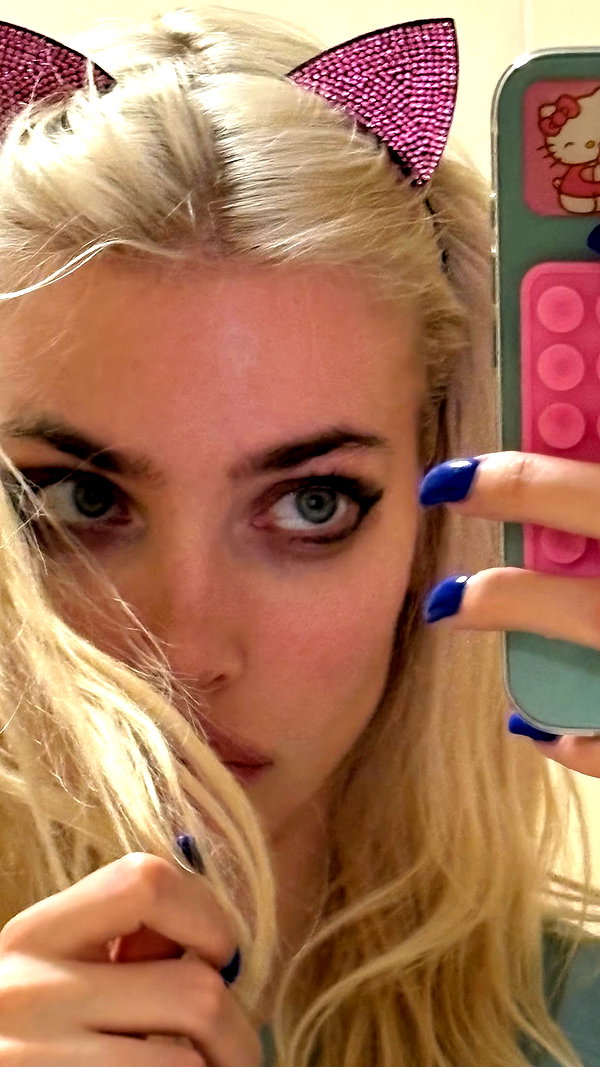 anya4everr instagram image archive image