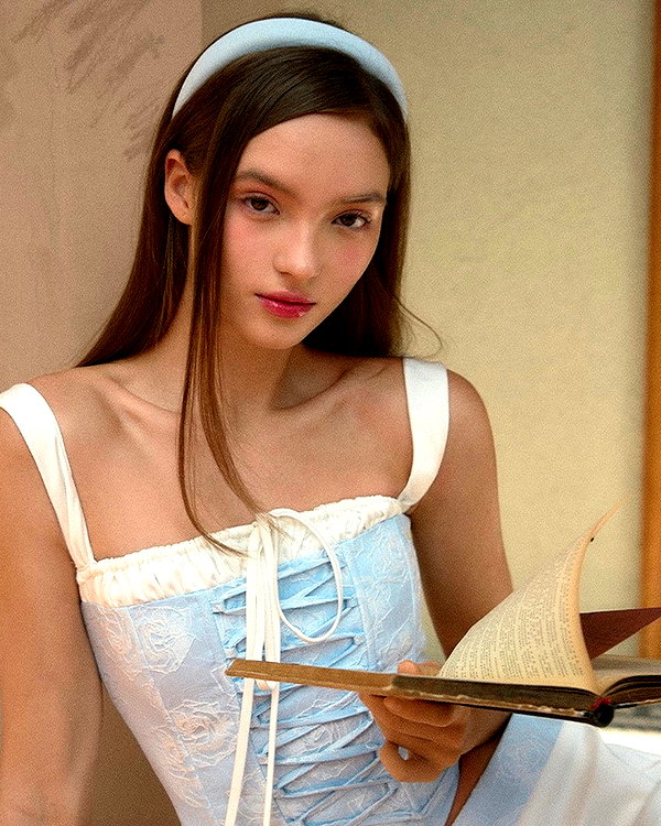 fair_mua instagram image archive image