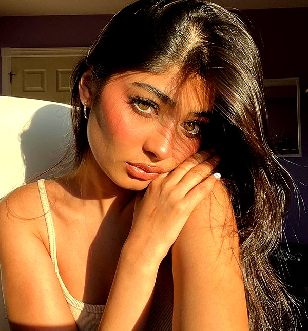 baddiesessence instagram image archive image