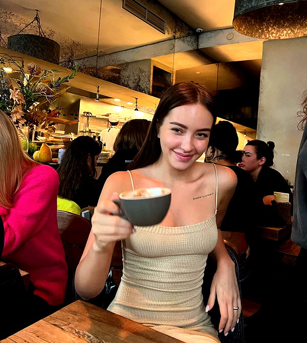 veroni22ka instagram image archive image