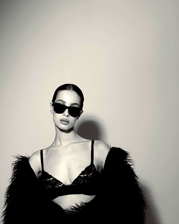 kkwwwv instagram image archive image