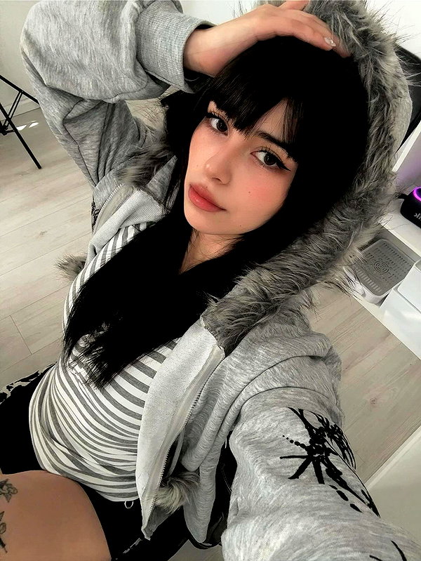 connie.01j instagram image archive image