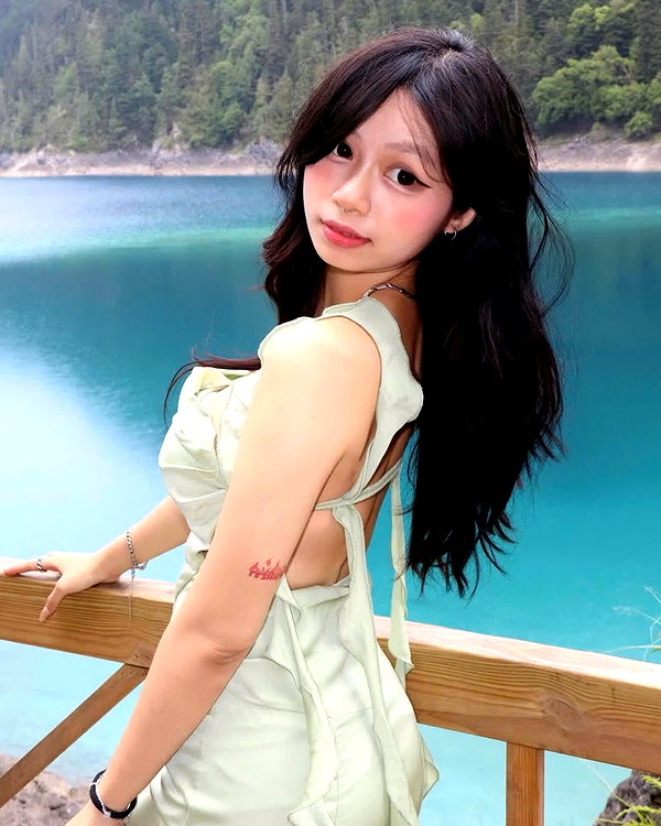 lyhythuedoxinh instagram image archive image