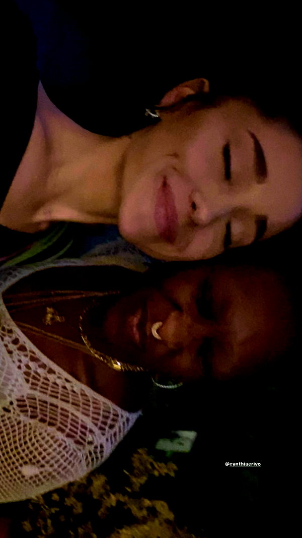 arianagrande instagram image archive image