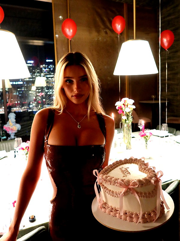 ella_netzer8 instagram image archive image