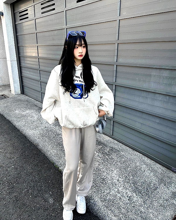 lai_931201 instagram image archive image