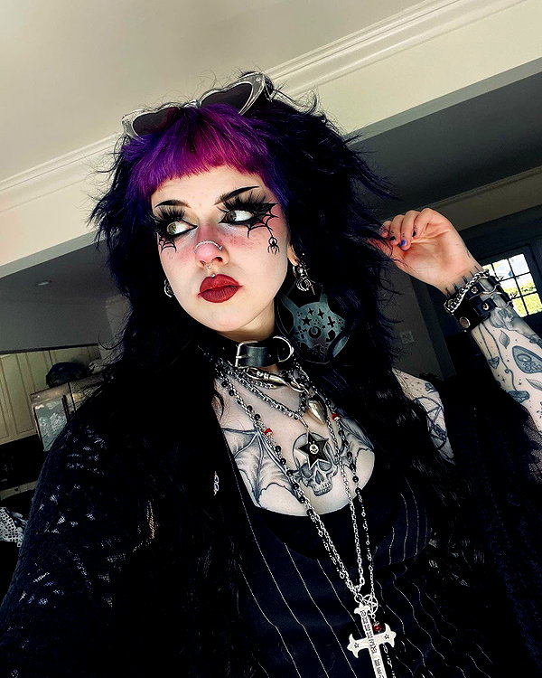 yeahimcaroline instagram image archive image