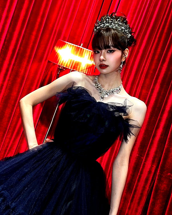 dear.zia instagram image archive image