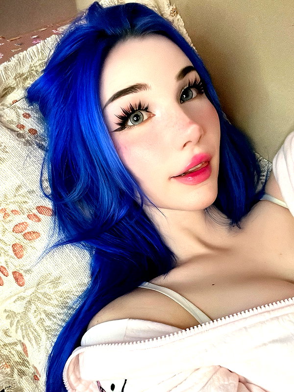 danielle.mercedie instagram image archive image