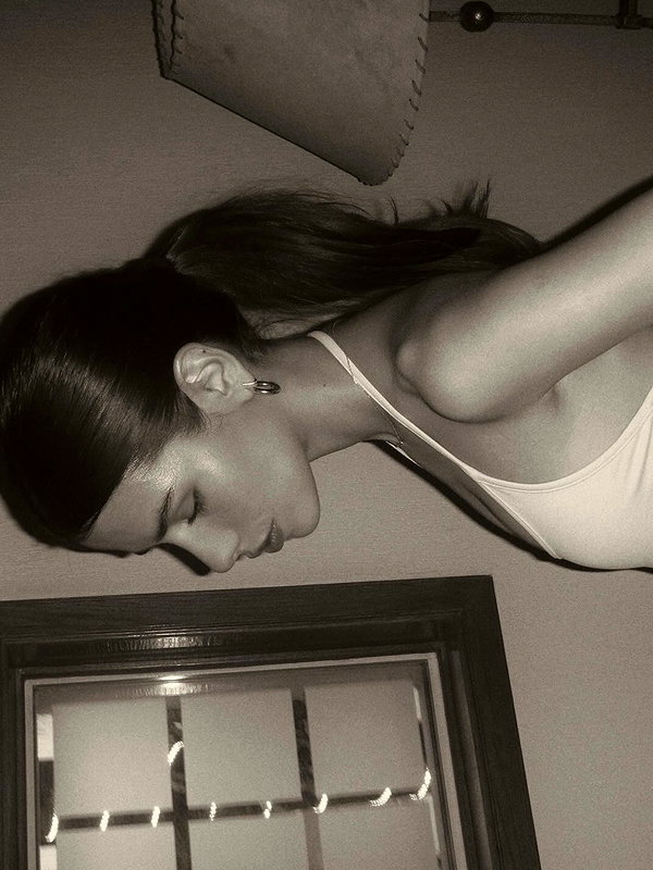 ainaratorneg instagram image archive image