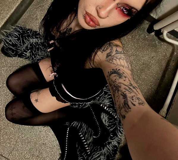 aleksaoaa instagram image archive image