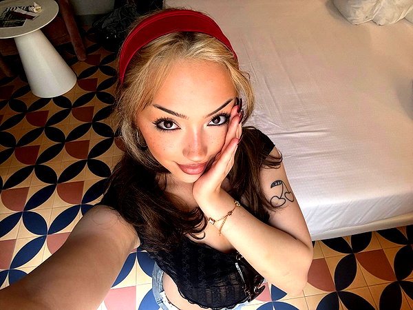 v.qx instagram image archive image