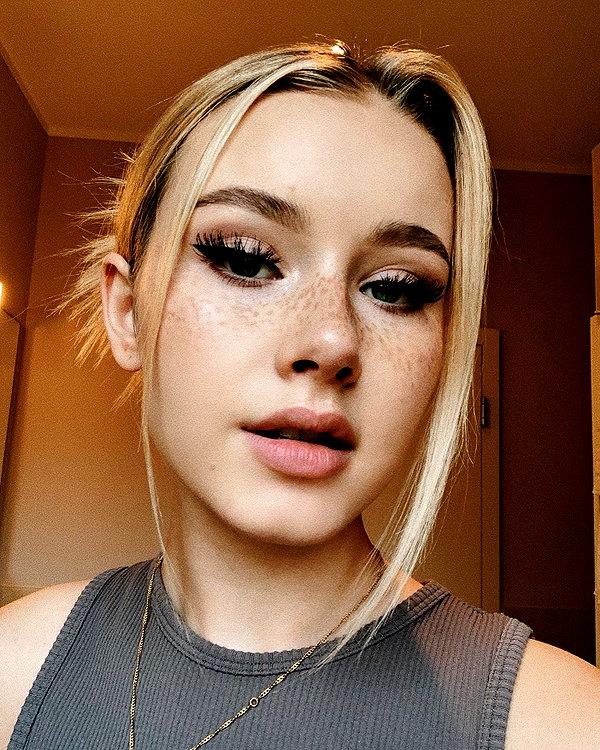 lilih instagram image archive image