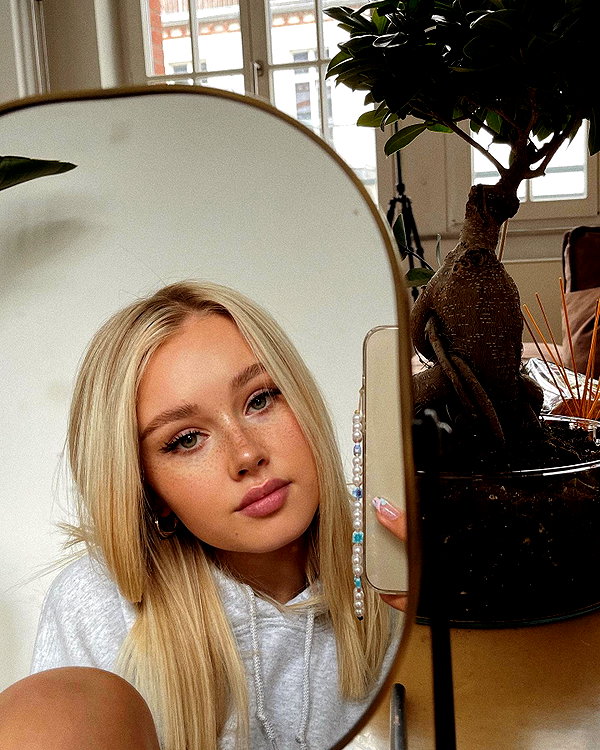 lilih instagram image archive image