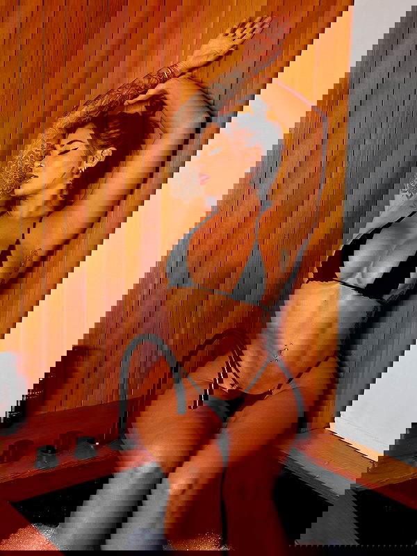 itshayleydavies itshayleydavies archive image