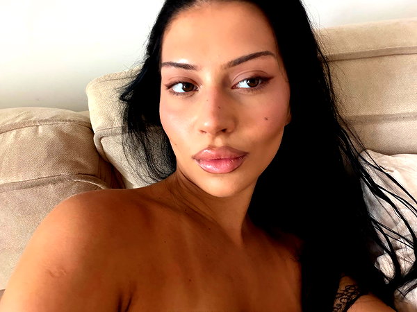 karolinaawasik instagram image archive image