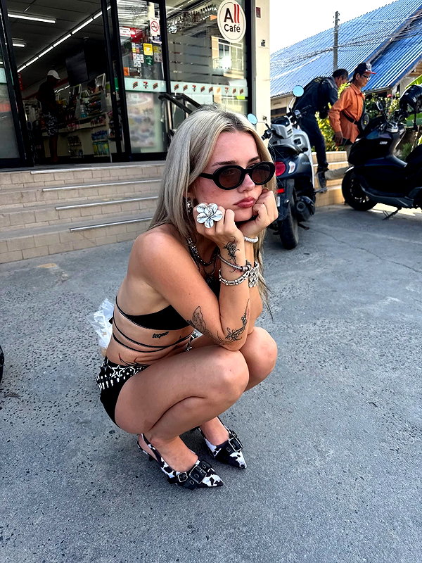 bymonamarie instagram image archive image