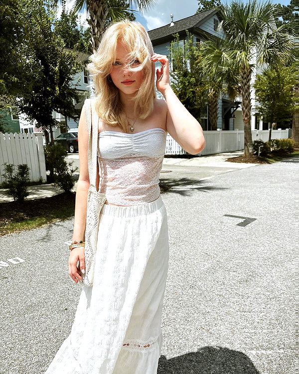 olivia.bolgerr instagram image archive image