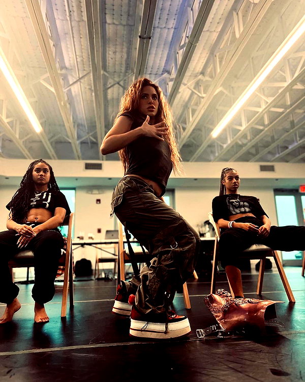 shakira instagram image archive image