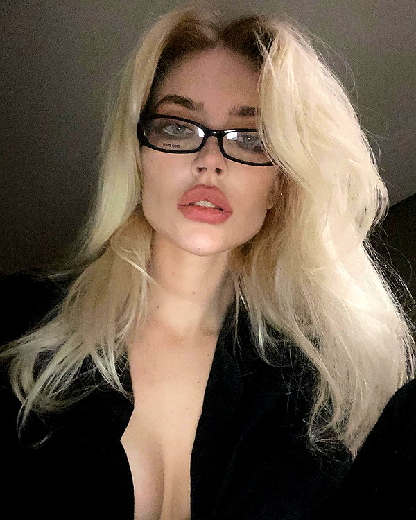 anya4everr instagram image archive image