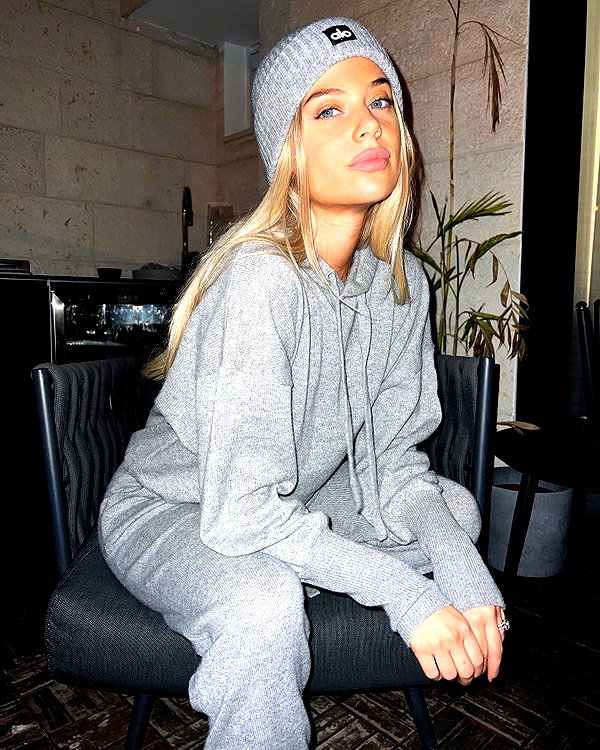 barzomer instagram image archive image