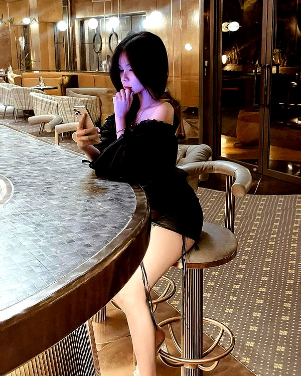 lyhythuedoxinh instagram image archive image