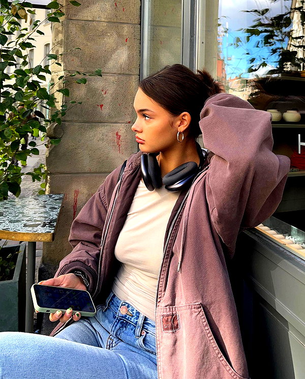 emmaaurora instagram image archive image