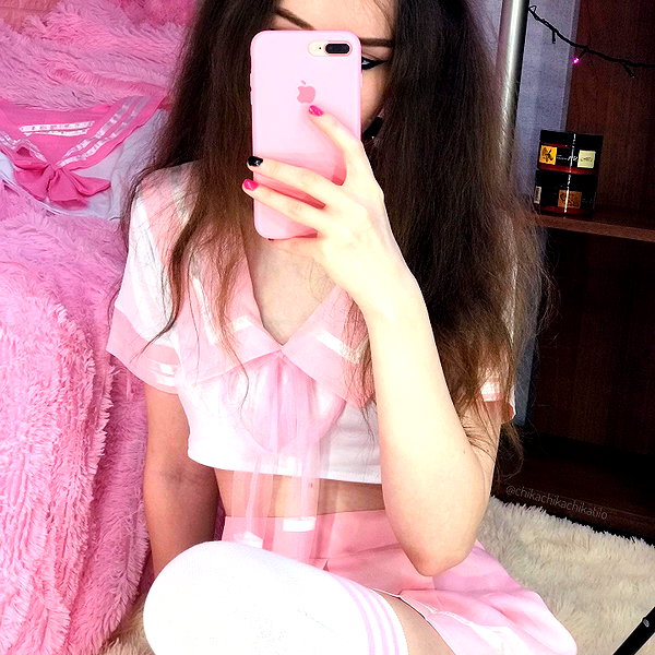 tiny.eviluv instagram image archive image