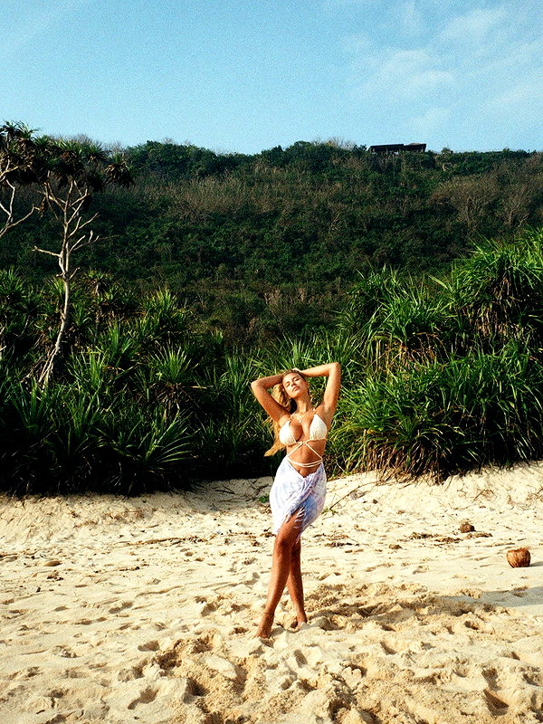 pia__kim instagram image archive image