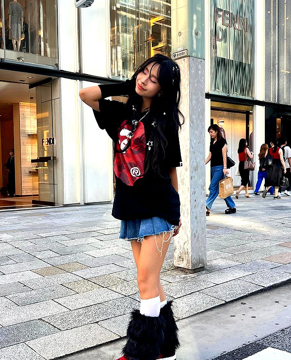 princessamelia_official instagram image archive image