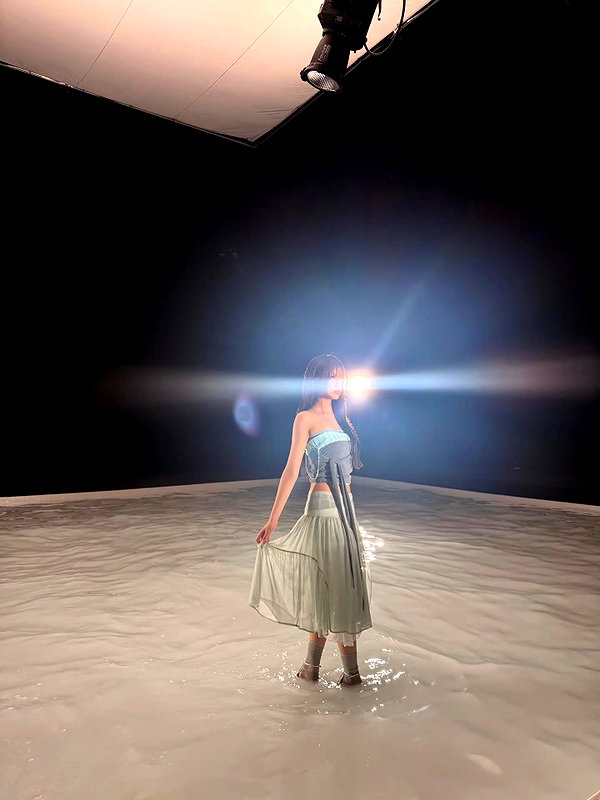 hhh.e_c.v instagram image archive image