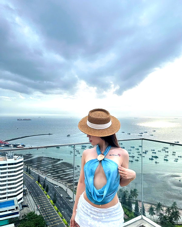 lyhythuedoxinh instagram image archive image