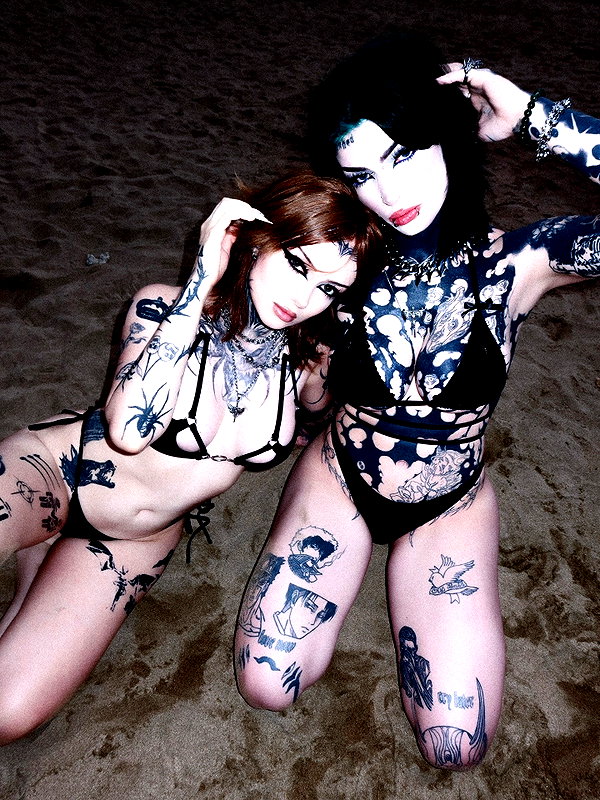 nikkibitez nikkibitez archive image