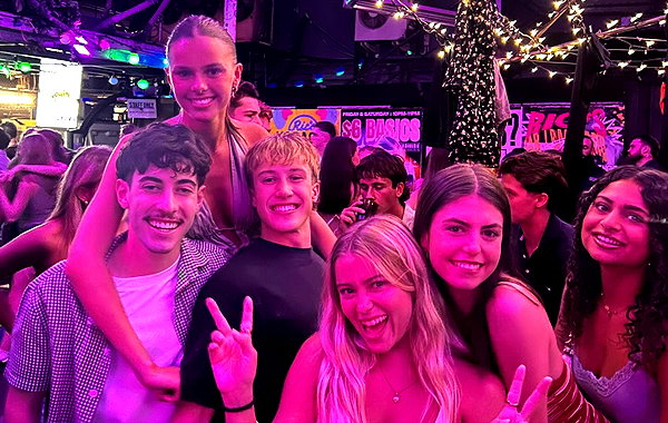 daisy_r_19 instagram image archive image