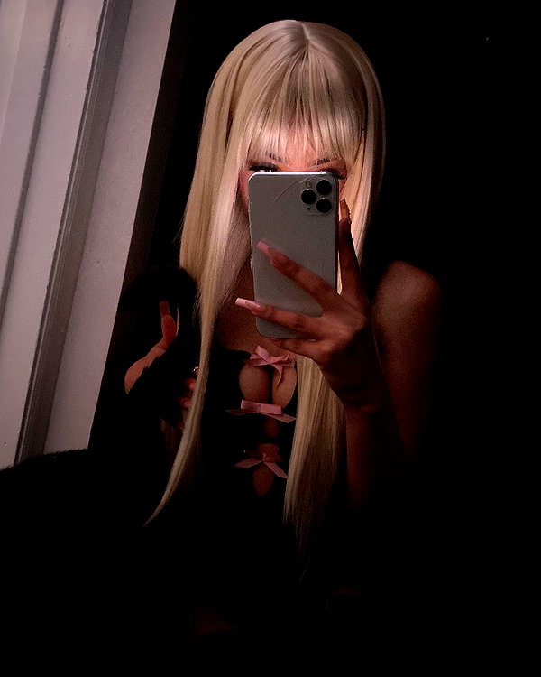 twodollie instagram image archive image