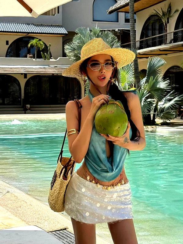 lyhythuedoxinh instagram image archive image