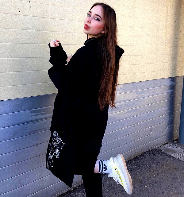 vslunz instagram image archive image