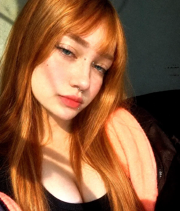 Archived image from @_emi.isk on Instagram