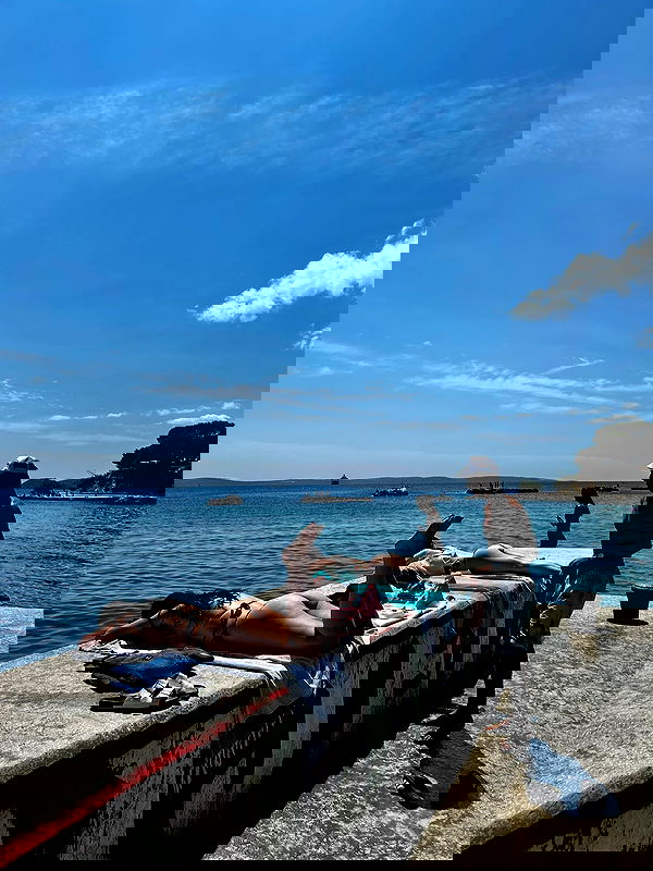 ellamwatts_ ellamwatts_ archive image