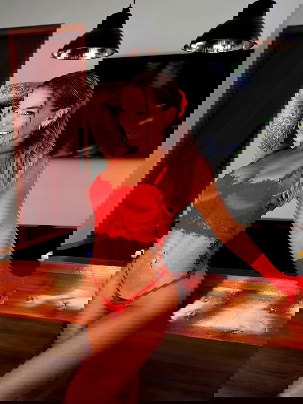 itshayleydavies itshayleydavies archive image