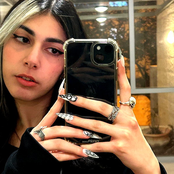 ayash.hila instagram image archive image