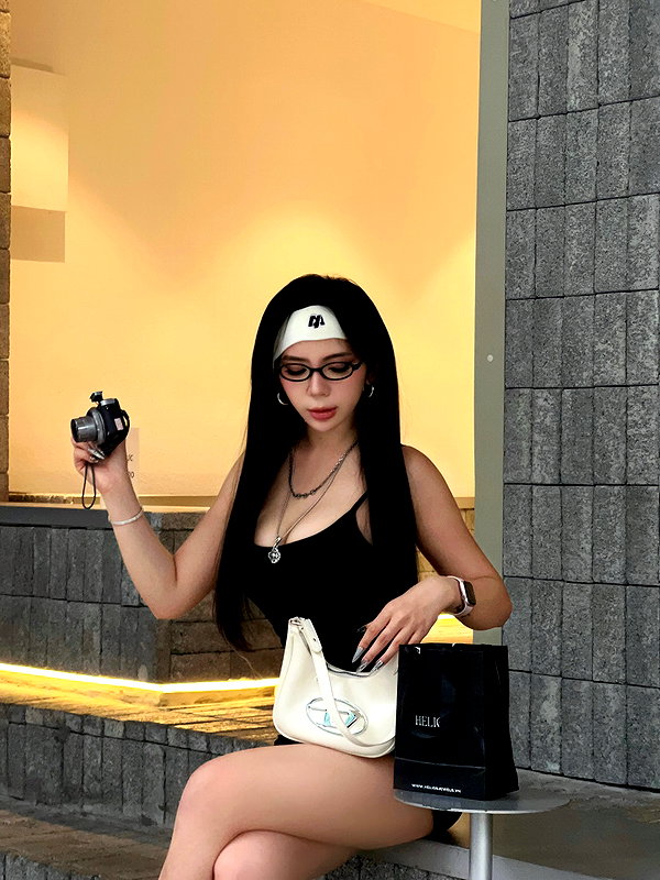 lyhythuedoxinh instagram image archive image