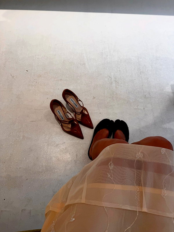 ainaratorneg instagram image archive image