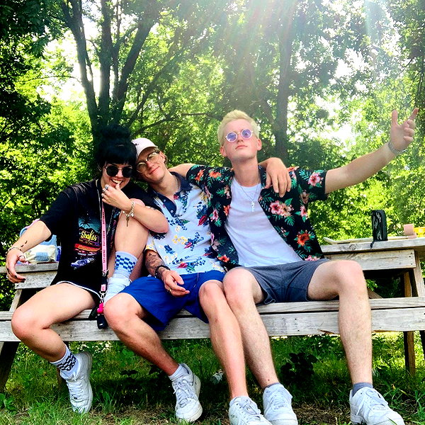 yeahimcaroline instagram image archive image